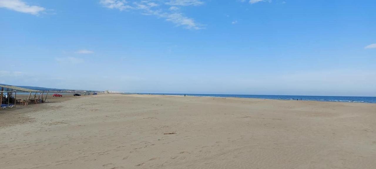 Gruissan Holidays Buitenkant foto